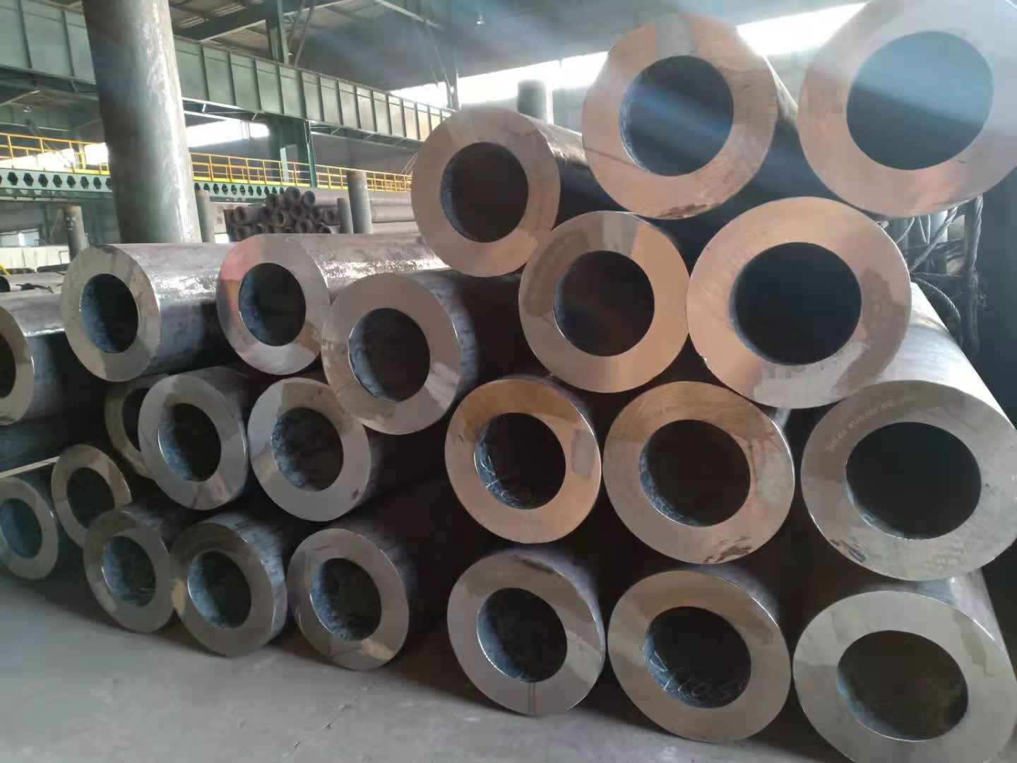 Low price S355J2H pipe supplier(s) china